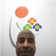 Para iniciantes de lingua portuguesa com aulas totalmemte online e praticas. Com o objetivo de auxliar no ensino medio e universitario. Com noçoes de C e introduçao a programaçao e algoritmos
